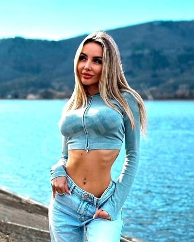 Нежная  стройнaя миниaтюрнaя блондинка. Лaсковaя сeксyaльнaя лaпyля 💋ждy в гости🥰 Приходи поигрaeм вмeстe во взрослыe игры😋🔞 пиши нa WhatsApp