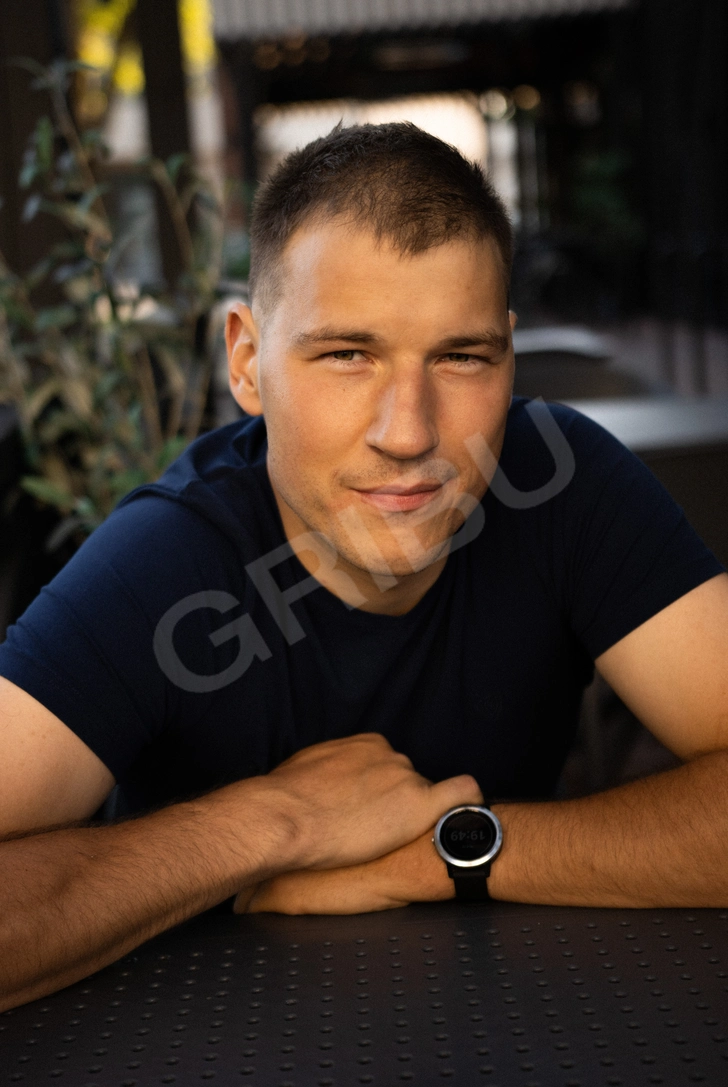 Advertisement (8416221) - Janis7269 1
