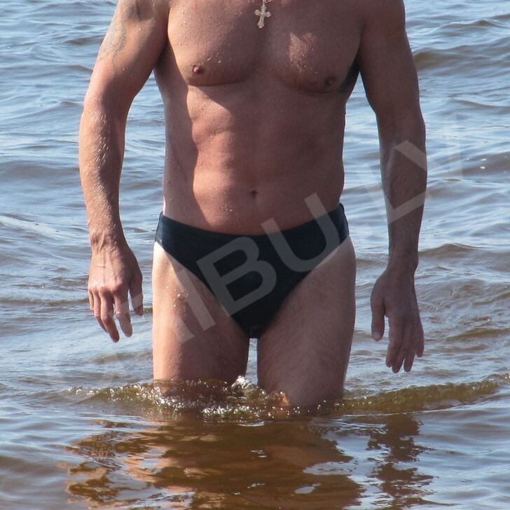 Advertisement (8767970) - Artur555 1