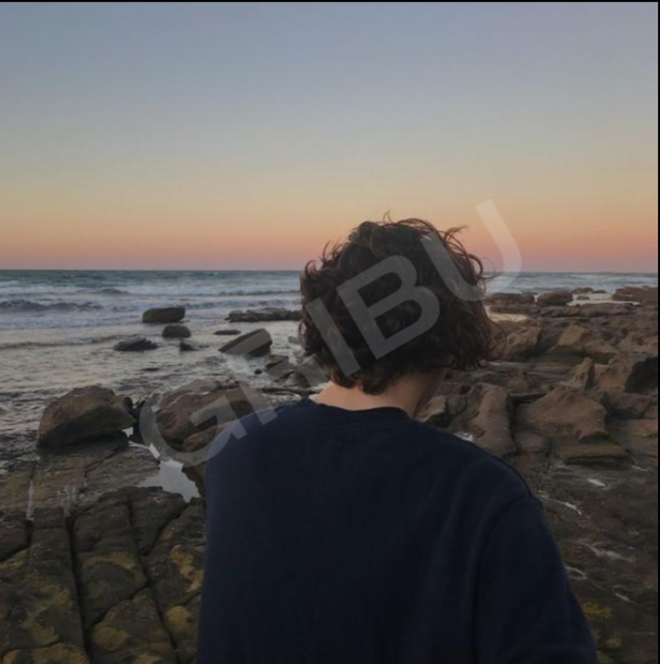 Advertisement (8843287) - DanielDi 1