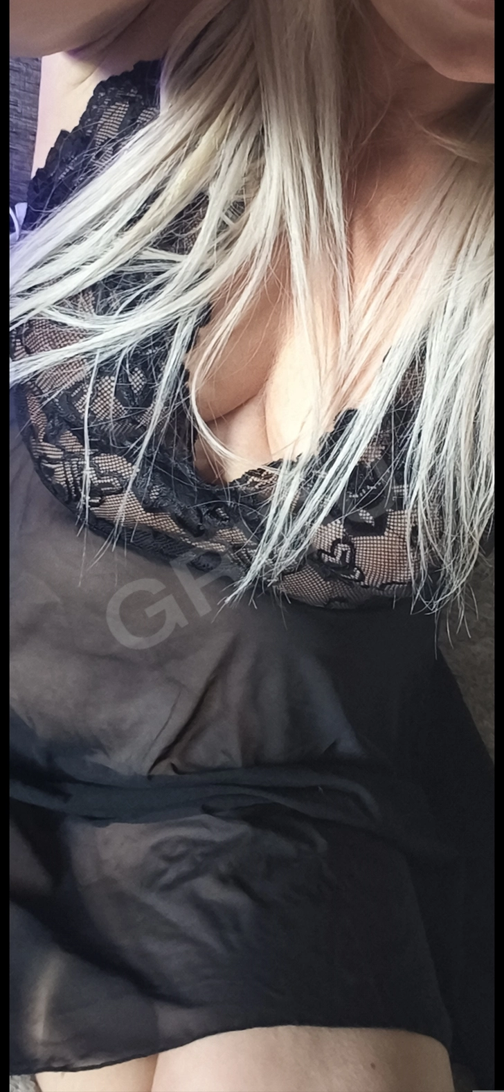 Advertisement (8664626) - Freya25 1