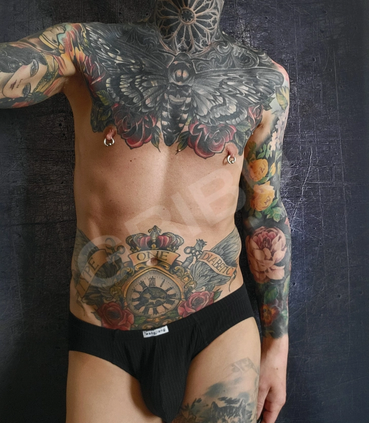 Advertisement (8797815) - fistbttm 1
